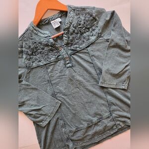 Parsley & Sage Blouse Top XL Green Acid Wash Embroidered Boho 100% Cotton Artsy